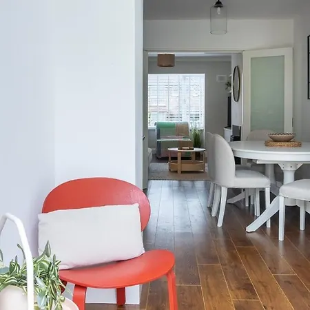بيت ضيافة Guestready - Peaceful Retreat In Stillorgan دبلن