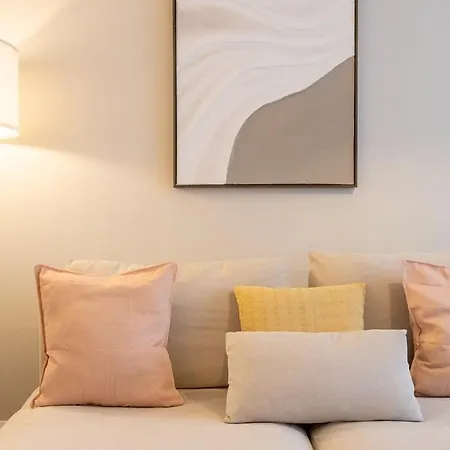 بيت ضيافة Guestready - Peaceful Retreat In Stillorgan