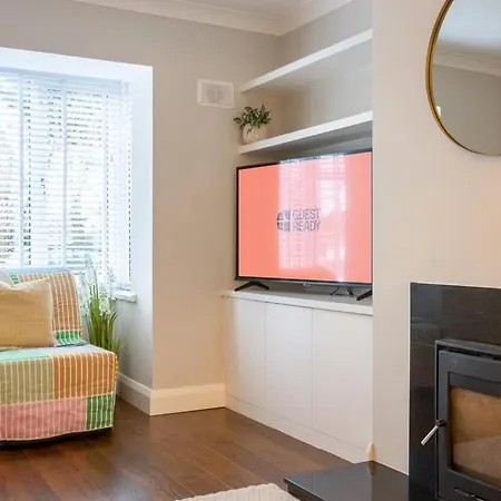 بيت ضيافة Guestready - Peaceful Retreat In Stillorgan 3*
