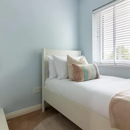 بيت ضيافة Guestready - Peaceful Retreat In Stillorgan